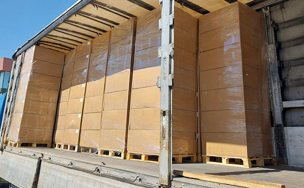 loading photo 1 — truck interior
